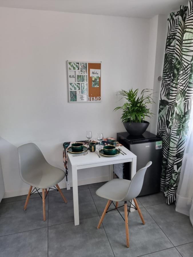 Apartament Ajrisa 22 Apartment Czestochowa Bagian luar foto